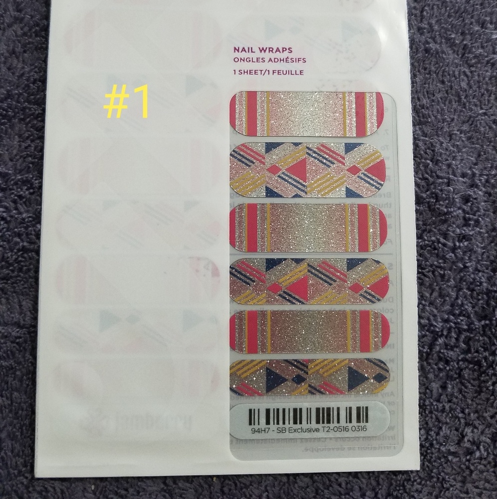 Jamberry nail wraps 💅💜